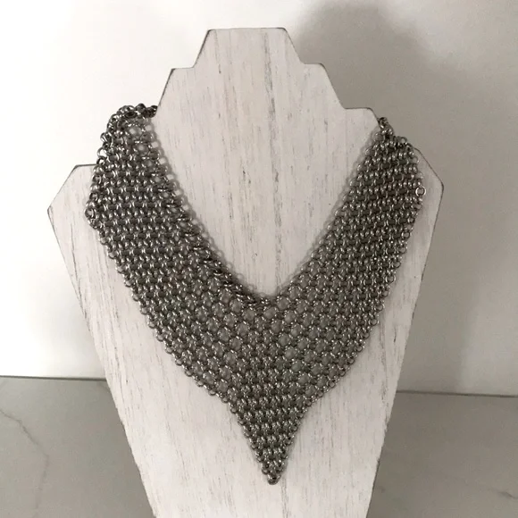 Necklace - Picture 1 of 4